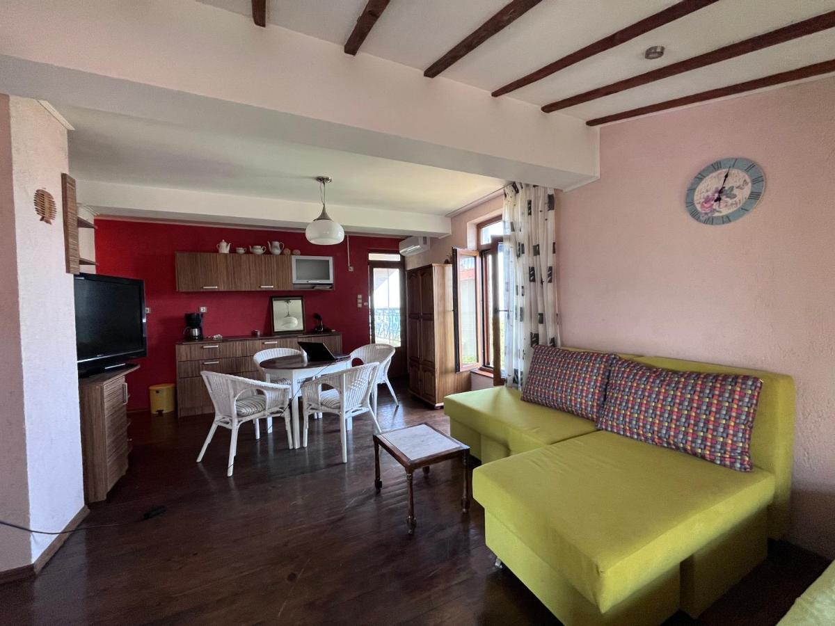 Brunette Beauties Guesthouse & Studio Sinemorets Екстериор снимка